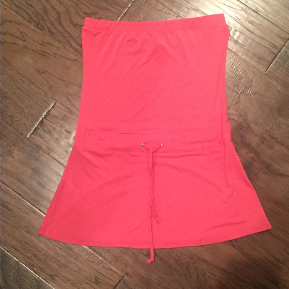 Coral strapless top
